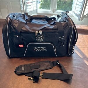 New University of Tampa Florida travel/duffel/bag. 20”13”12”